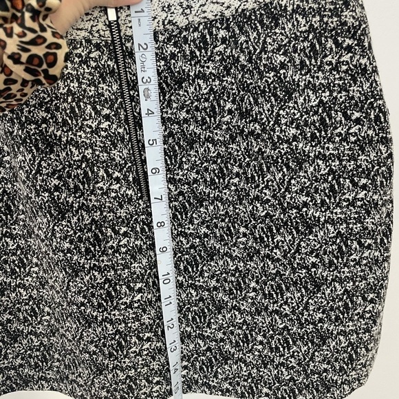 Banana Republic mini skirt black and white petite length size 2P - Picture 7 of 8